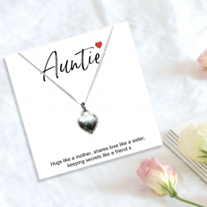Auntie Message Card with Heart Necklace